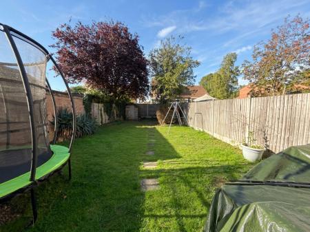 3 bedroom Semi-detached house for sale in Elsham Close, Lincoln, LN6