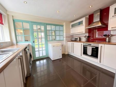 3 bedroom Terraced House for sale in Victoria Street, Bracebridge, LN5