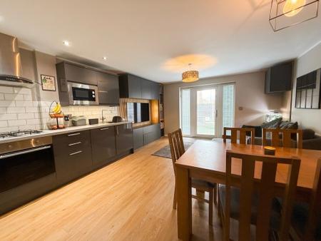 4 bedroom Terraced House for sale in St. Botolphs Crescent, Lincoln, LN5
