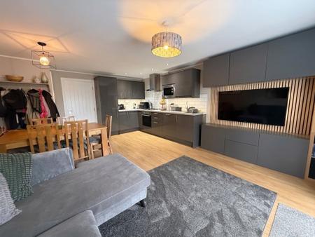 4 bedroom Terraced House for sale in St. Botolphs Crescent, Lincoln, LN5