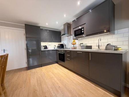 4 bedroom Terraced House for sale in St. Botolphs Crescent, Lincoln, LN5