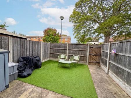 4 bedroom Terraced House for sale in St. Botolphs Crescent, Lincoln, LN5