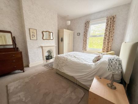 3 bedroom Semi-detached house for sale in South Park, Lincoln, LN5