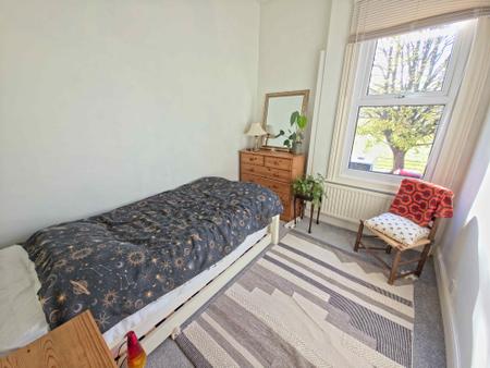 3 bedroom Semi-detached house for sale in South Park, Lincoln, LN5