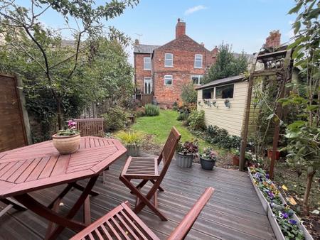 3 bedroom Semi-detached house for sale in South Park, Lincoln, LN5