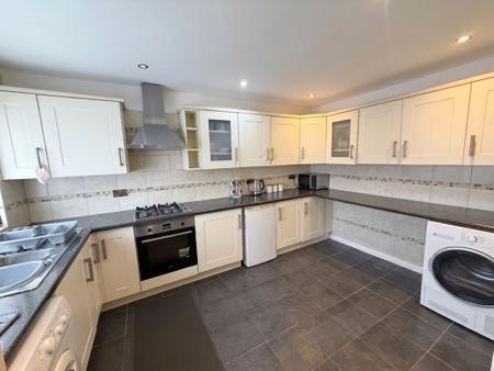4 bedroom Detached house for sale in Malvern Close, Lincoln, LN5