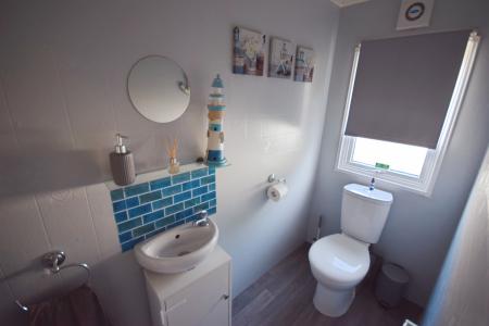 2 bedroom Park home for sale in Pear Tree Manor, Wainfleet Bank, PE24