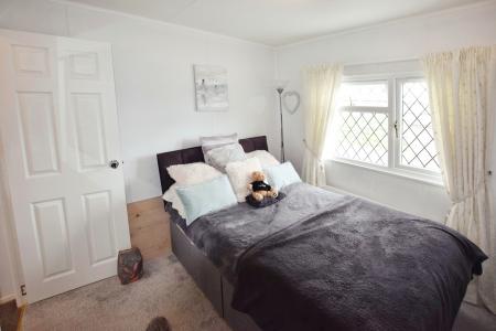 2 bedroom Park home for sale in Beacon Park Home Village, Skegness, PE25