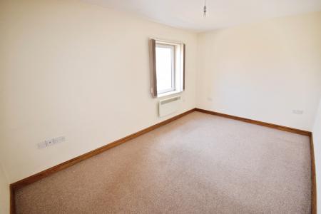 2 bedroom Flat for sale in Belton Park Road, Skegness, PE25