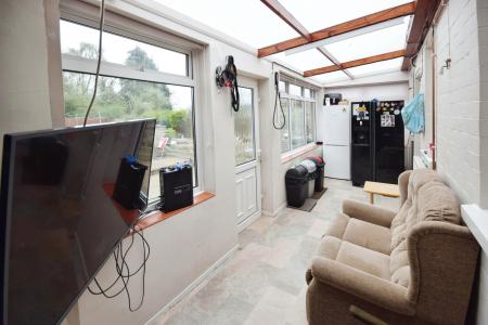 3 bedroom Detached bungalow for sale in Croft Lane, Croft, PE24