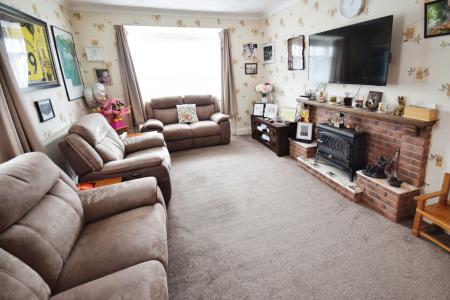 3 bedroom Detached bungalow for sale in Croft Lane, Croft, PE24