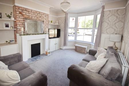 5 bedroom Semi-detached house for sale in Drummond Road, Skegness, PE25