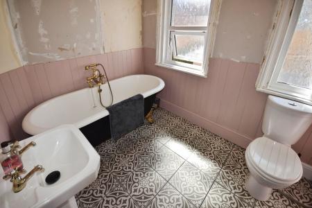 5 bedroom Semi-detached house for sale in Drummond Road, Skegness, PE25