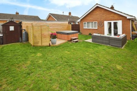 2 bedroom Detached bungalow for sale in Elm Crescent, Burgh Le Marsh, PE24