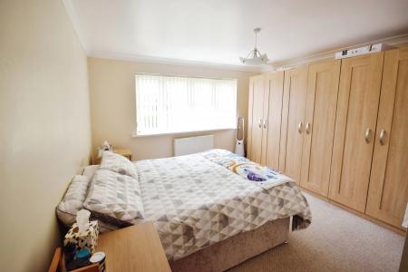 4 bedroom Bungalow for sale in Hides Close, Ingoldmells, PE25