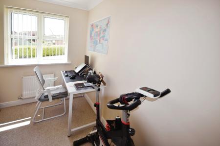 4 bedroom Bungalow for sale in Hides Close, Ingoldmells, PE25