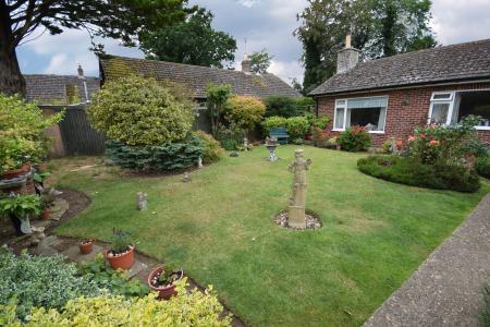 3 bedroom Detached house for sale in Hill Top, Hall Lane, Burgh Le Marsh, PE24