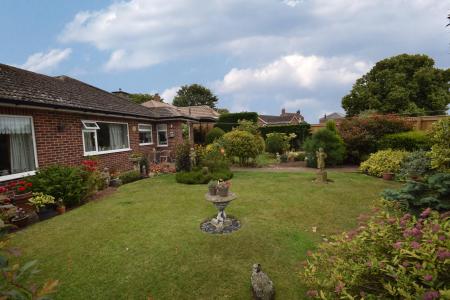 3 bedroom Detached house for sale in Hill Top, Hall Lane, Burgh Le Marsh, PE24