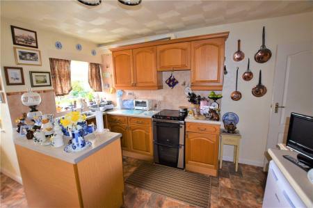 3 bedroom Detached house for sale in Hill Top, Hall Lane, Burgh Le Marsh, PE24