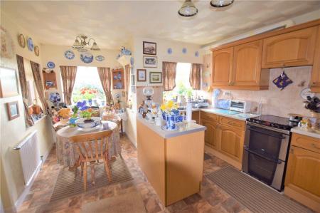 3 bedroom Detached house for sale in Hill Top, Hall Lane, Burgh Le Marsh, PE24