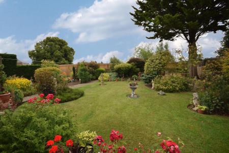 3 bedroom Detached house for sale in Hill Top, Hall Lane, Burgh Le Marsh, PE24