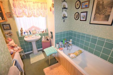 3 bedroom Detached house for sale in Hill Top, Hall Lane, Burgh Le Marsh, PE24