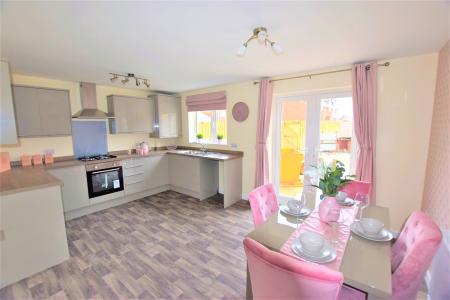 3 bedroom Semi-detached house for sale in Lumley Fields, Skegness, PE25