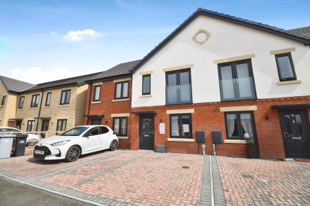 2 bedroom Terraced House for sale in Lumley Fields, Skegness, PE25