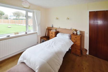 2 bedroom Detached bungalow for sale in Mayfield Grove, Skegness, PE25