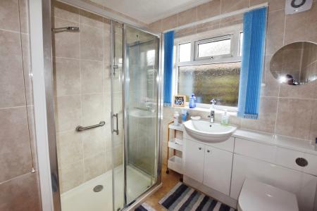 2 bedroom Detached bungalow for sale in Mayfield Grove, Skegness, PE25