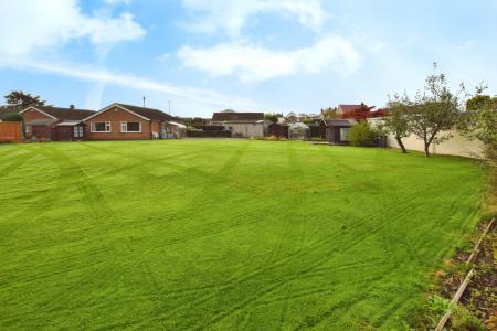 2 bedroom Detached bungalow for sale in Mayfield Grove, Skegness, PE25