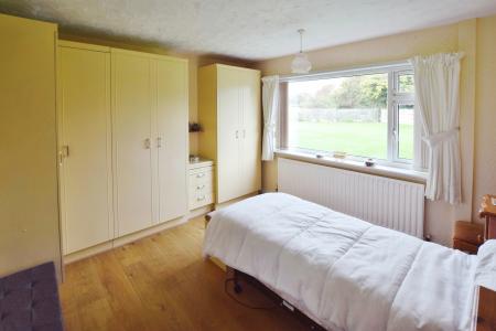 2 bedroom Detached bungalow for sale in Mayfield Grove, Skegness, PE25