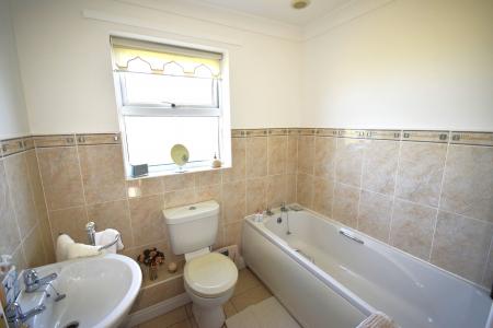 3 bedroom Detached house for sale in Merrills Way, Ingoldmells, PE25