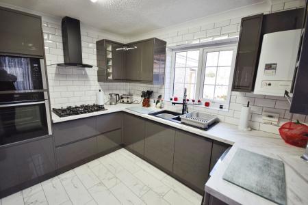 2 bedroom Semi-detached bungalow for sale in Ramsay Close, Skegness, PE25