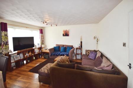 2 bedroom Flat for sale in Roman Bank, Skegness, PE25