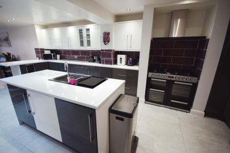 4 bedroom Semi-detached house for sale in Skegness Road, Burgh Le Marsh, PE24