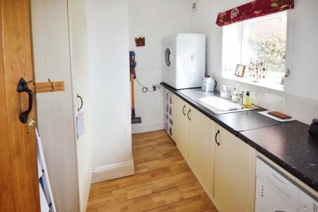 3 bedroom Semi-detached house for sale in Station Road, Burgh Le Marsh, PE24