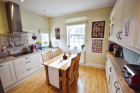 3 bedroom Semi-detached house for sale in Station Road, Burgh Le Marsh, PE24