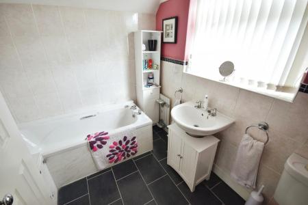 2 bedroom Semi-detached house for sale in The Drive, Skegness, PE25