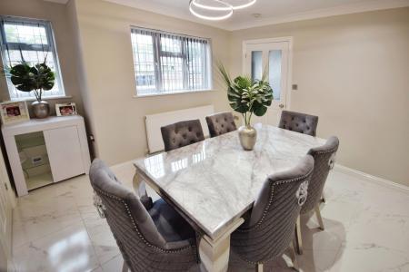 7 bedroom Detached house for sale in Vicarage Lane, Wainfleet St Mary, PE24