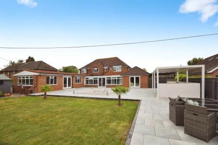 7 bedroom Detached house for sale in Vicarage Lane, Wainfleet St Mary, PE24