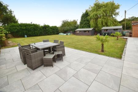 7 bedroom Detached house for sale in Vicarage Lane, Wainfleet St Mary, PE24