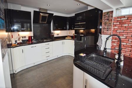 4 bedroom Detached house for sale in Burghley Road, Skegness, PE25