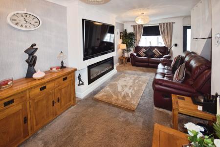 4 bedroom Detached house for sale in Burghley Road, Skegness, PE25