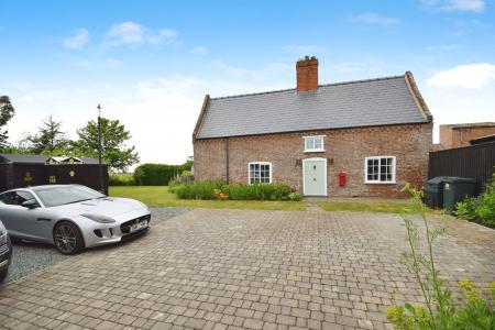 3 bedroom Detached house for sale in Lymn Bank, Thorpe St Peter, PE24