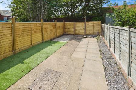 3 bedroom Terraced House for sale in Cross Street, Skegness, PE25