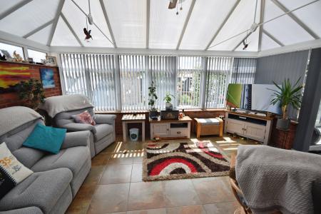 5 bedroom Semi-detached house for sale in Richmond Drive, Skegness, PE25