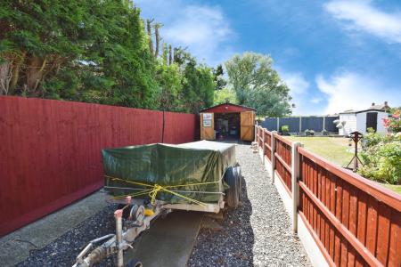 3 bedroom Detached bungalow for sale in West End, Hogsthorpe, PE24