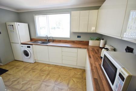 3 bedroom Detached bungalow for sale in West End, Hogsthorpe, PE24