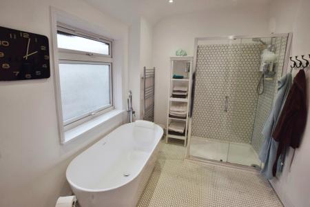 4 bedroom Detached house for sale in Muirfield Drive, Skegness, PE25